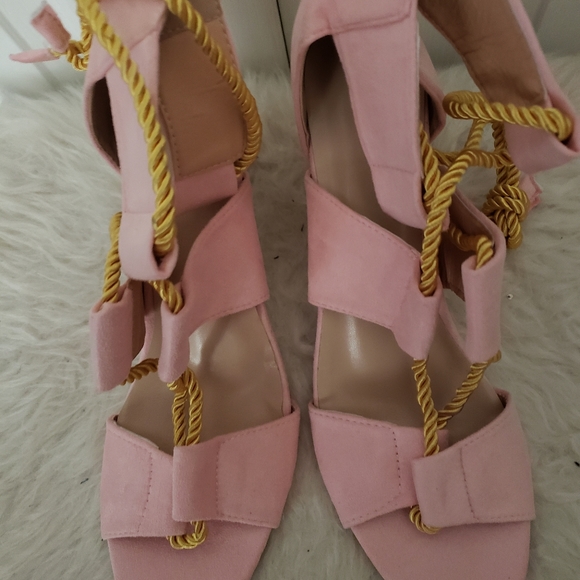 Shoes - Ladies Sandals